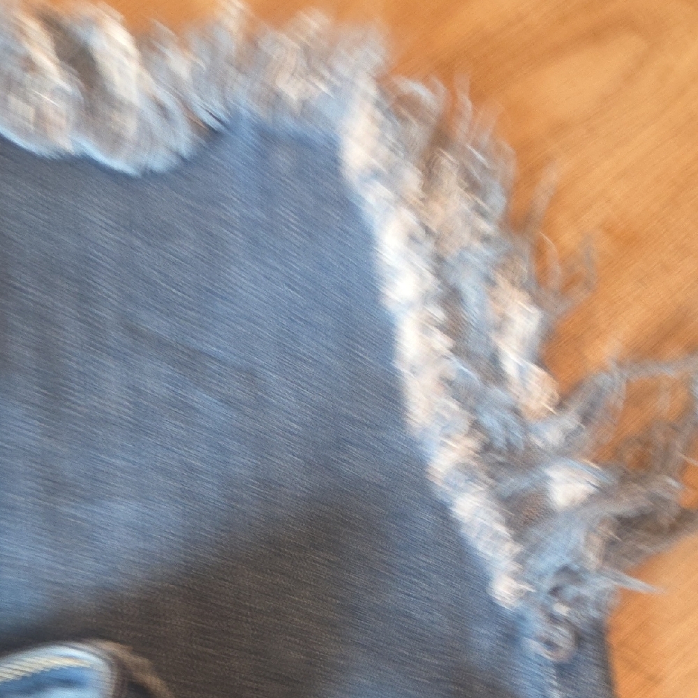 Hidden Stylish Frayed Hem Cropped Jeans in Blue - Picture 4 of 6